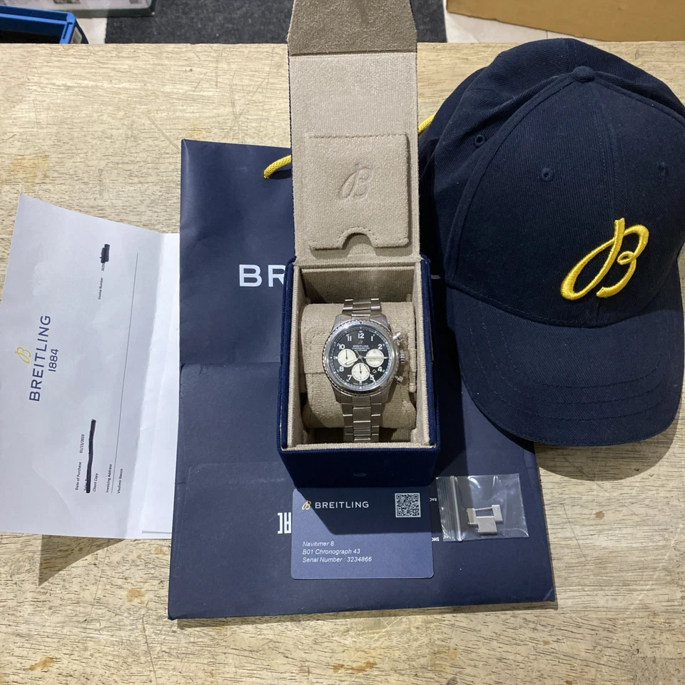 Breitling Navitimer 8 B01, AB0117, esfera negra 43 mm, juego completo, garantía Breitling Foto 1 de 4