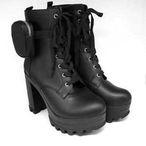 Stivali donna Cape Robbin Monik platform 10 nero — plateau 4", tacco a blocco, zip - Foto 1 di 18