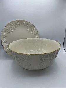 Lenox Holiday Hostess Collection — geprägte Servierschale & Teller - Bild 1 von 14