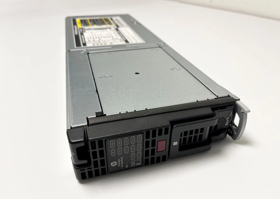 HPE D2220sb 1.7TB 15K SAS Storage Blade QW918A - Image 1 of 4