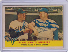 1958 TOPPS #436 RIVAL FENCE BUSTERS WILLIE MAYS & DUKE SNIDER SIGNED / AUTO CARD