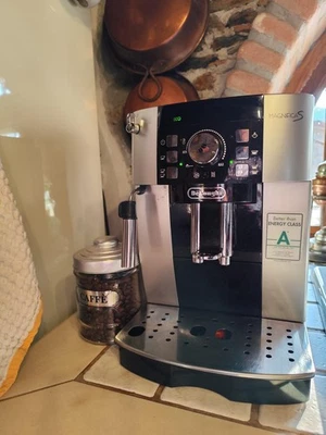 DeLonghi Magnifica S ECAM 21.117.SB - Immagine 1 di 4