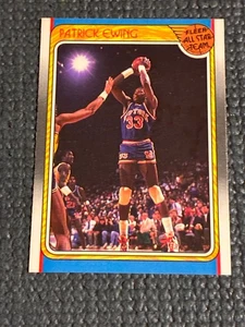 Fleer Patrick Ewing #130 1988-89 - Excelente/casi nuevo - Esquinas afiladas sin pliegues - Imagen 1 de 2