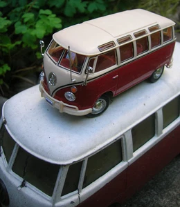 VW Volkswagen T1 Samba bus 1/43 sterzabile transporter minibus bulli rosso boxed - Foto 1 di 9
