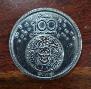 Walt Disney World 100 Jahre Wunder Feier Madame Leota Münze WDW - Bild 1 von 2