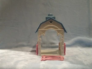 FISHER PRICE Loving Family Dollhouse Stable Barn - Picture 1 of 3