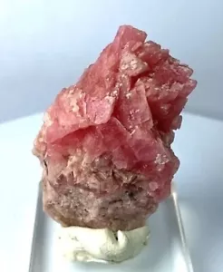 RHODOCHROSITE CUBIC RED CRYSTALS on MATRIX from PERU.............MANUELITA MINE. - Picture 1 of 7