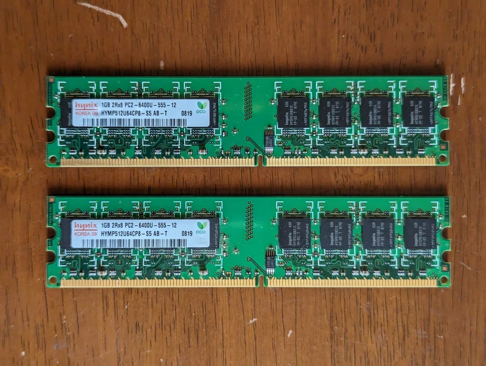 Hynix RAM 1GB + 1GB (2 GB tot) PC2-6400U SDRAM DDR2 667 MHz 240 Pin PC Desktop - Immagine 1 di 2