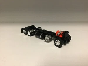 BLACK DCP 1/64 PETERBILT 359/379/389 245"FRAME(5 1/4" LONG)TANKS STEPS 1/4 FLAPS - Picture 1 of 2