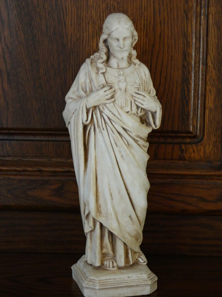 statue du Sacré Coeur* - Photo 1/1