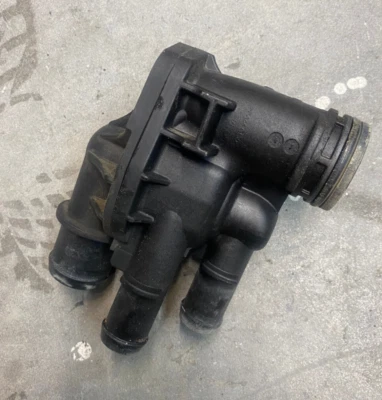 Ford Fusion 2014-2020 1,5 L turbo refrigerante de agua salida OEM 1,5 T 1,5 LT Foto 1 de 3