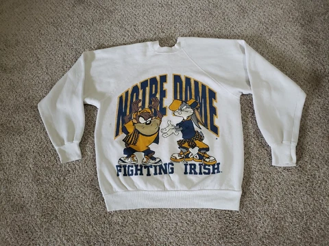 Vintage Notre Dame Taz, Bugs Bunny, Looney Tunes 1993 Sweatshirt Men's Large Cover