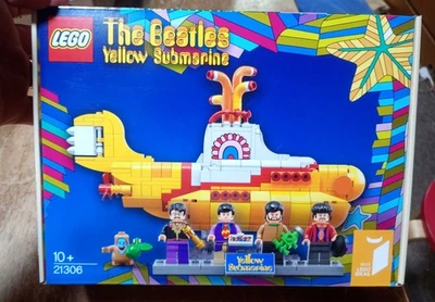LEGO Ideas: The Beatles Yellow Submarine (21306) - Image 1 of 4