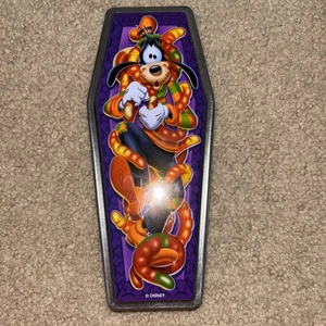 Lata de gusanos de goma ataúd Goofy de los parques de Disney, 2013, Halloween vacío - Imagen 1 de 7