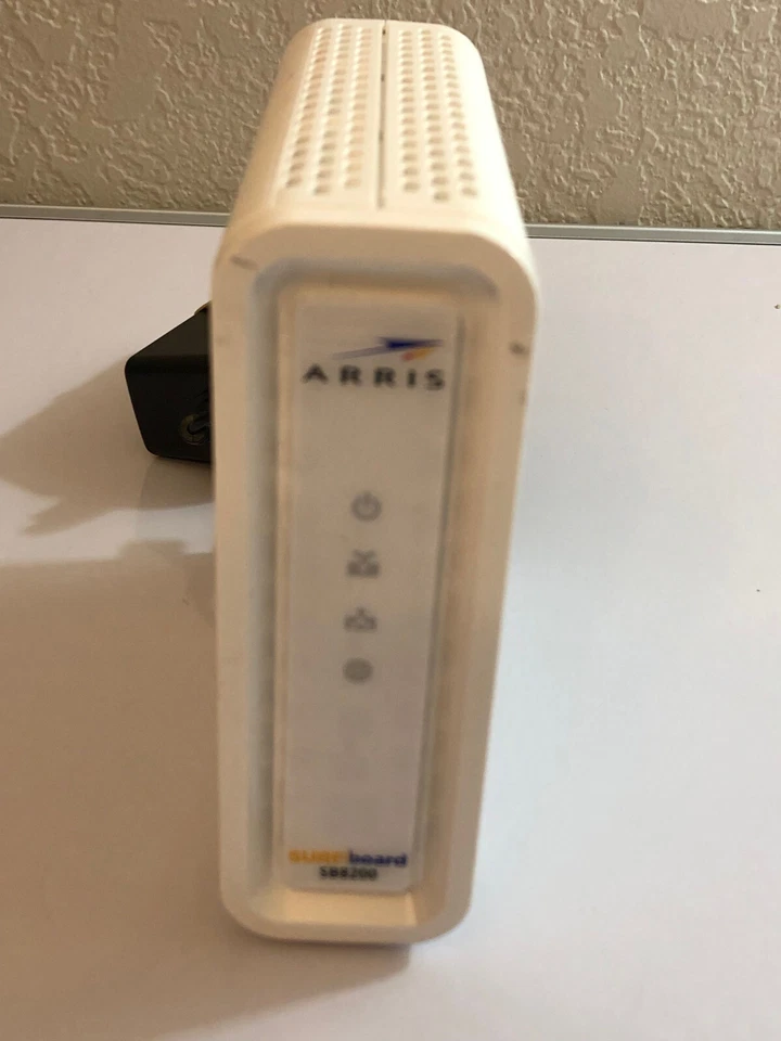 ARRIS SURFboard SB8200 DOCSIS 3.1 10 Gbps Cable Modem NOT FOR COX - Image 1 of 4