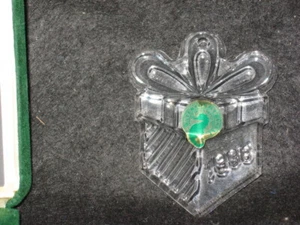 Waterford 1996 Christmas Memories Crystal Ornament Collection 5th Edition [BBB] - Picture 1 of 2