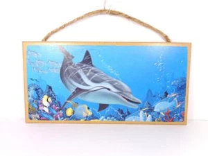 SCHWIMMENDER DELFIN IN DER WILDNIS NAUTISCHES MEER LEBEN DEKO STRAND WANDSCHILD - Bild 1 von 2