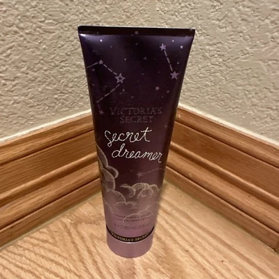 Loción corporal con fragancia Victoria's Secret Dreamer para mujer 8 oz  Foto 1 de 4