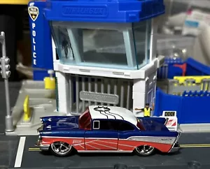 Chevrolet Bel Air 1957 1/32 Jada Marvel Avengers Diecast Falcon rojo azul suelto. - Imagen 1 de 4