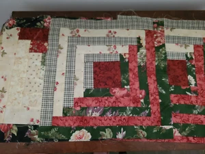 6 LOG CABIN QUILT BLOCKS TO FINISH BY MARTI MICHELL RED GREEN CREAM BLACK - Picture 1 of 3