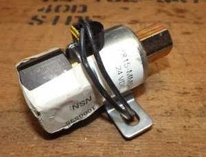 General Dynamics 3-Wege 24 Volt Magnet. Teilenummer 1000535. NOS. - Bild 1 von 2
