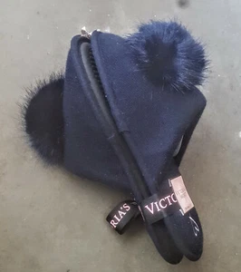 Victoria's Secret Navy Blue Slip on Pom Pom Slippers Size (Medium 7-8) - Picture 1 of 2