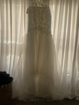 Designer Wedding Gown White Sz 6 By Neta Dover Retailed at 4800$ - Image 1 of 3