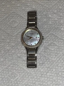 Seiko Solar White Mother of Pearl Women's Watch V-137 Dayo Diamond Bezel & Dial - Picture 1 of 11