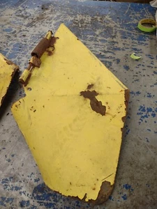 John Deere 265 285 320 325 345 GT275 48” Mower Deck Discharge Chute Metal - Picture 1 of 4