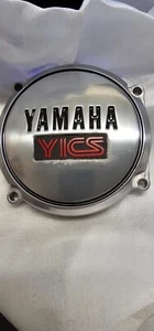 CUBIERTA DERECHA BOMBA ACEITE YAMAHA XJ650 4U8-15426-01-00 XJ 550 650 750 MAXIM XJ750 - Imagen 1 de 1