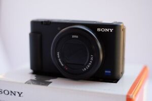 Appareil photo vlog numérique compact Sony Cyber-shot ZV-1 20,1 mégapixels