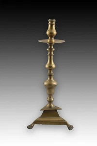 Candlestick with triangular base. Bronze. Spain, 18th century. - Picture 1 of 7