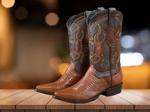 Traditional Pointed Toe Lizard Western Boots made by Cuadra Boots - Picture 1 of 17
