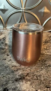 Swig Life stielloser isolierter Weinbecher Roségold 12 Unzen Kaltwarm mit Deckel - Bild 1 von 8