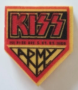Reliquia de esponja Kiss Army Dynasty Tour 1979 - Imagen 1 de 2