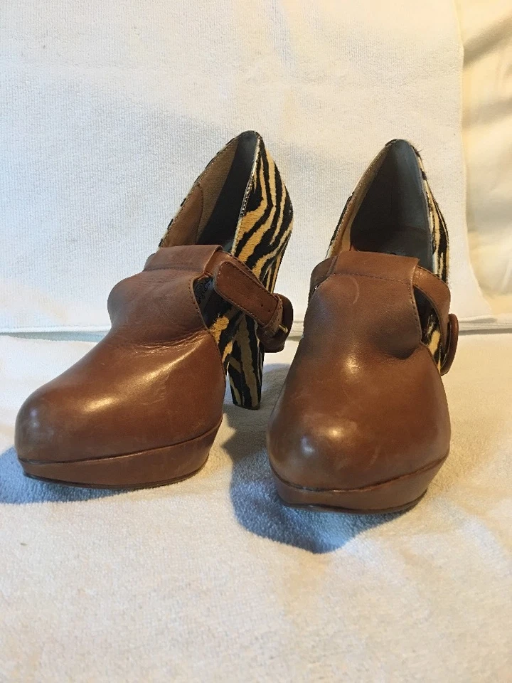 Botines de plataforma Naughty Monkey con estampado de cebra en la parte superior pelo de pony camello talla 7 Foto 1 de 1