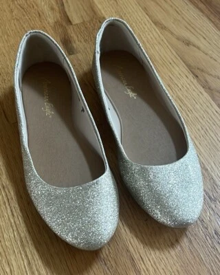 Zapatos planos de ballet American Eagle para mujer dorados brillantes talla 6 vacaciones Foto 1 de 4