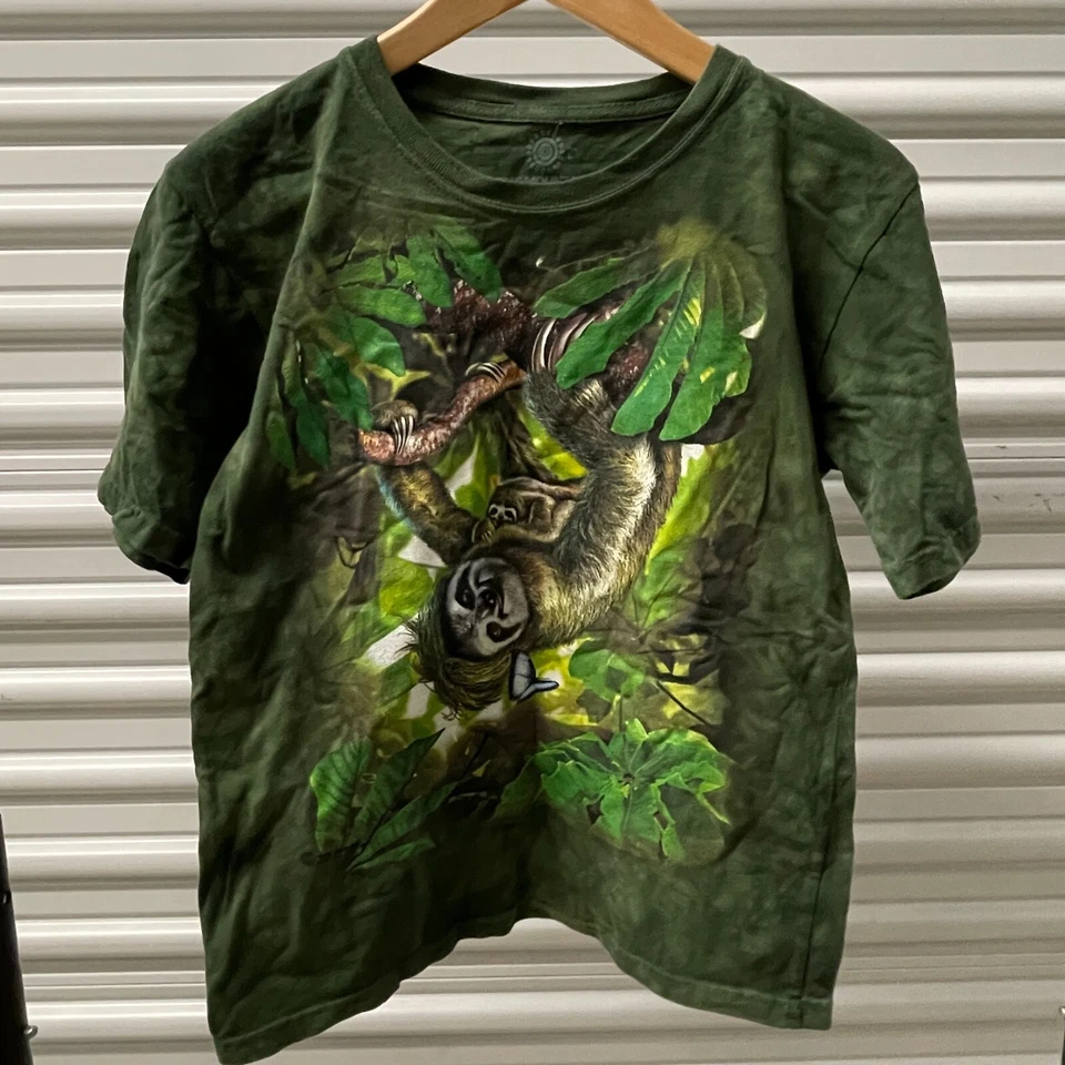 Camiseta verde perezoso The Mountain Kids Foto 1 de 4