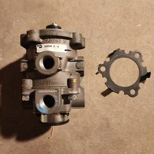 New Genuine Bendix 289098 E-6 Foot Brake Valve Basic 909762 2 - Picture 1 of 7