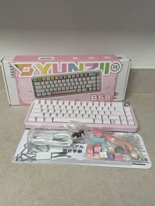 Yunzii B68 Pink Tri-Mode BT5.0/2.4GHz/USB-C Backlit Wireless Mechanical Keyboard - Picture 1 of 7