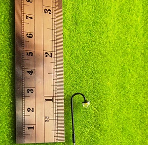 YMY9-10 1:300 10 Stück Maßstab Zug Eisenbahn Laternen Modell Straßenlaternen LEDs - Bild 1 von 3