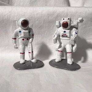 NASA Space Command 2" Astronauten weiß Kunststoff Figur 2 Figuren K&M - Bild 1 von 3