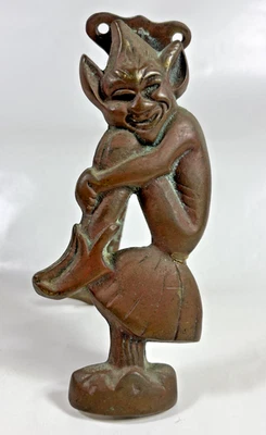 Taburete de sapo Cornualles Pixie Elf en champiñón pátina vintage llamador de puerta Foto 1 de 4