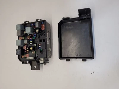 Motor Buick Encore 2018 19 2020 caja de fusibles  Foto 1 de 4