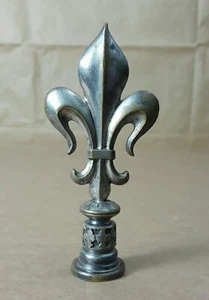 Antico sigillo, Giglio Fiorentino, in bronzo argentato, fine 800 Art Nouveau - Foto 1 di 12