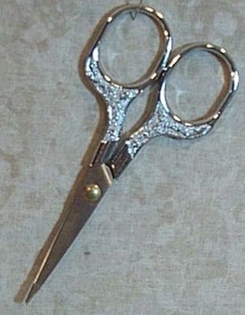 Embroidery Scissors Sewing Thread Snips Cutter Trimmer Fabric Shears 5 by 2 1/2" - Image 1 of 1