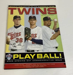 JOE NATHAN Autographed Magazine signed autograph Minnesota TWINS - Picture 1 of 2