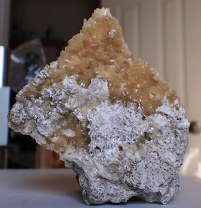 HERVORRAGENDER FEINER STILBIT feines Mineral Kristall Präparat Black Lake Quebec, Kanada - Bild 1 von 3