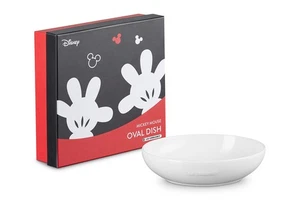Le Creuset Mickey Mouse Oval Dish 19cm White [Japan regular sales] - Picture 1 of 6