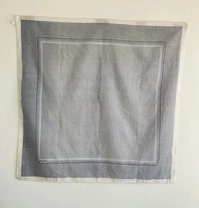 RODIER Paris Baumwollschal weiß mit blauem Monogrammmuster 34”/35” GC - Bild 1 von 4